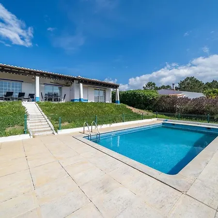 Casa Johnson - Relaxation & Play With Fenced Pool *