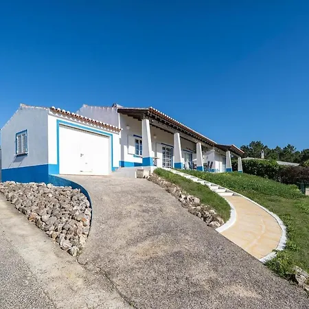 Casa Johnson - Relaxation & Play With Fenced Pool *