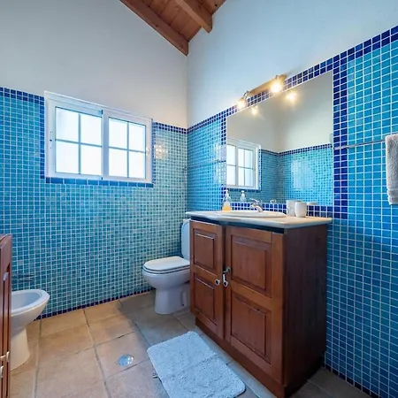 Casa Johnson - Relaxation & Play With Fenced Pool Villa *